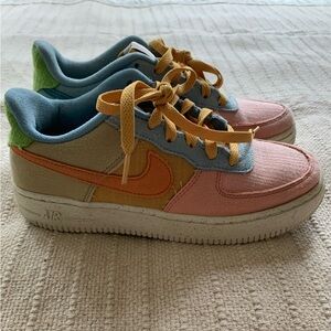 Nike Force 1 LV8 Sanded Gold/Hot Curry/Wheat Grass size 5Y girl or boy